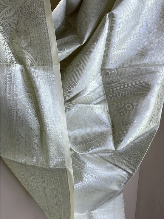 Saree - Picture 7 of 10